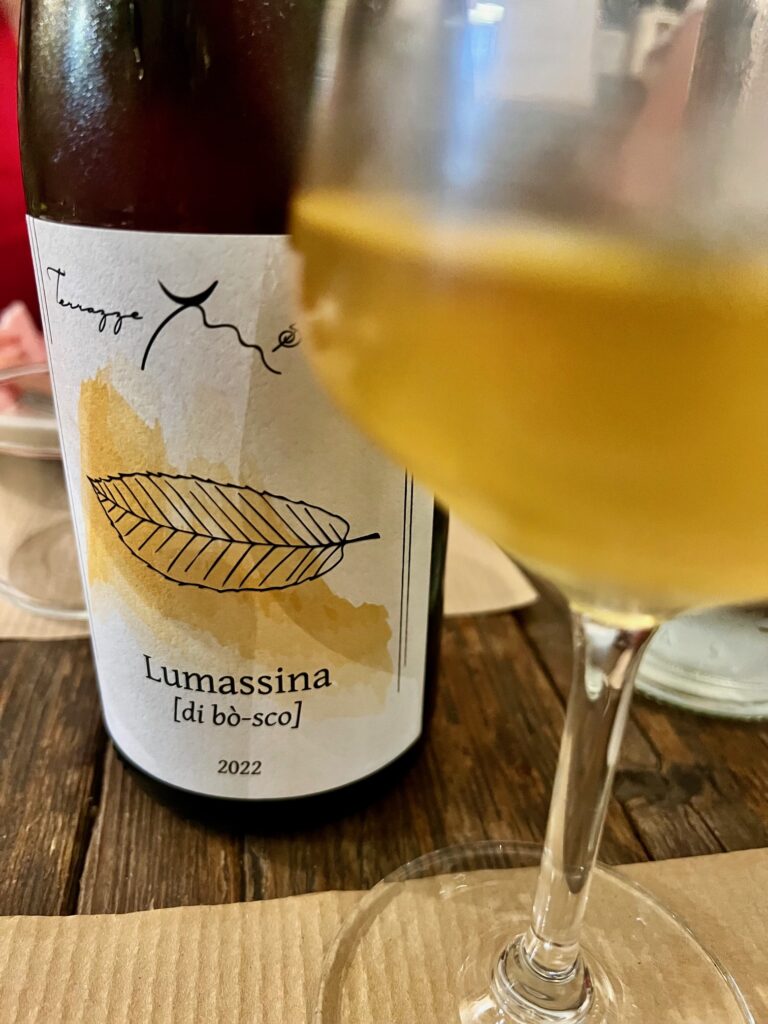 Terrazza Senghie Lumassina white wine